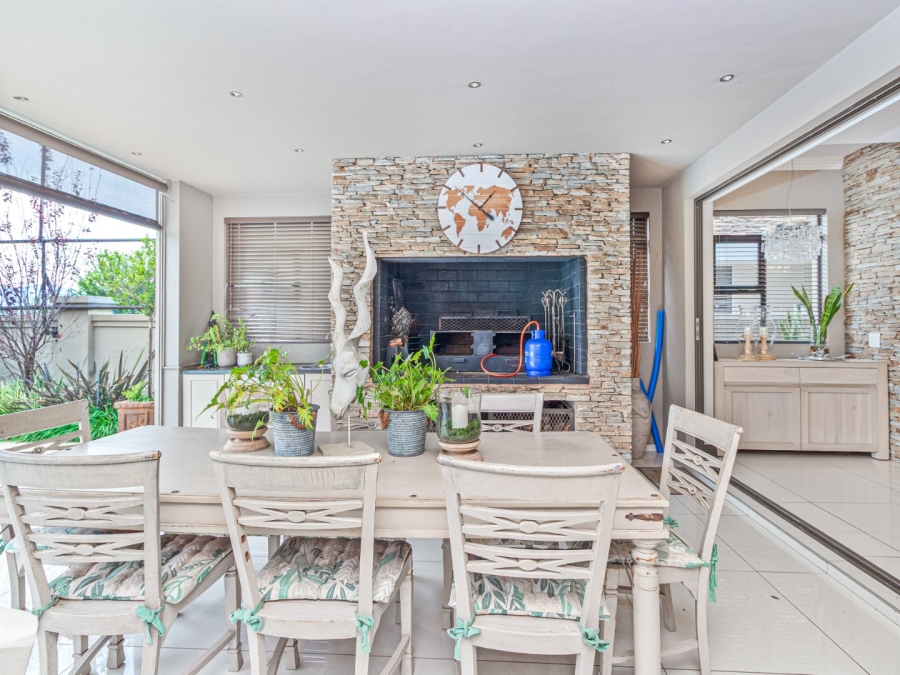 5 Bedroom Property for Sale in Pecanwood Estate North West